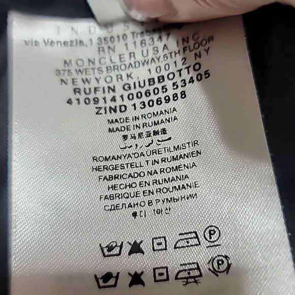 Moncler fishnet skirt. Size small - Picture 7 of 8